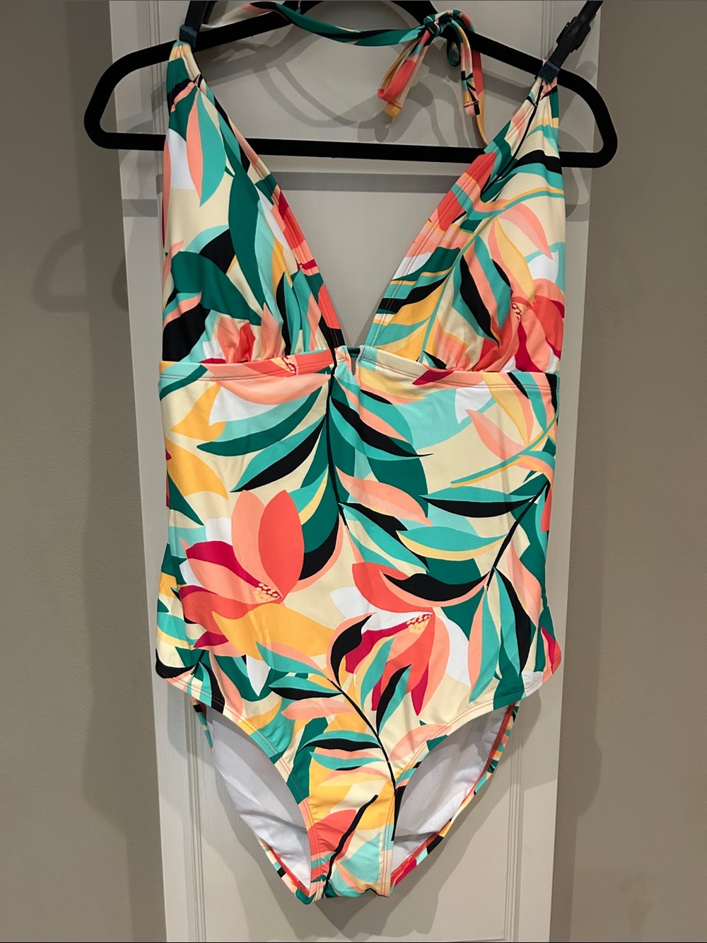 Tropical Floral V-Neck One-Piece Swimsuit - Multi
